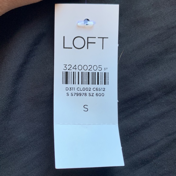 Loft Clip Dot Smocked Mock Neck Shell Top. Size small in color bold bordeaux. - Picture 6 of 6